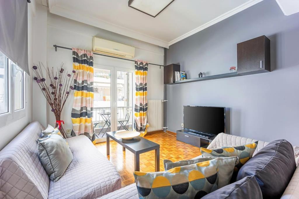Apartment In The Middle Of Everything Афіни Екстер'єр фото