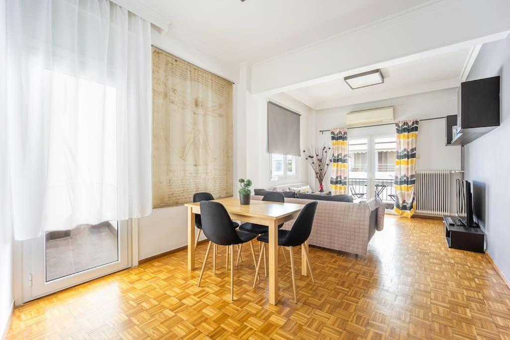 Apartment In The Middle Of Everything Афіни Екстер'єр фото