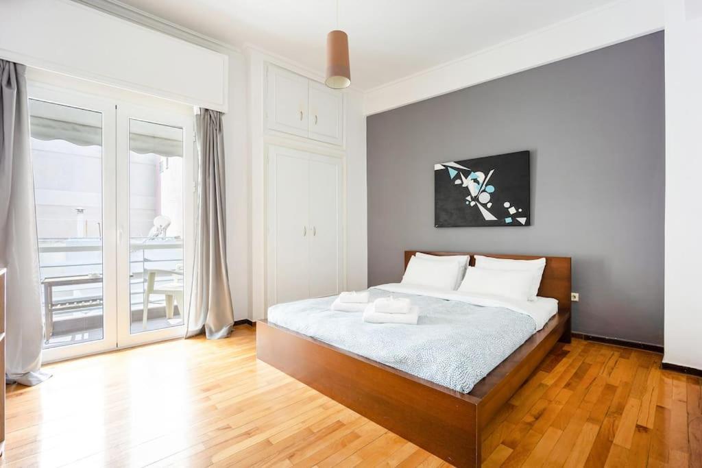 Apartment In The Middle Of Everything Афіни Екстер'єр фото