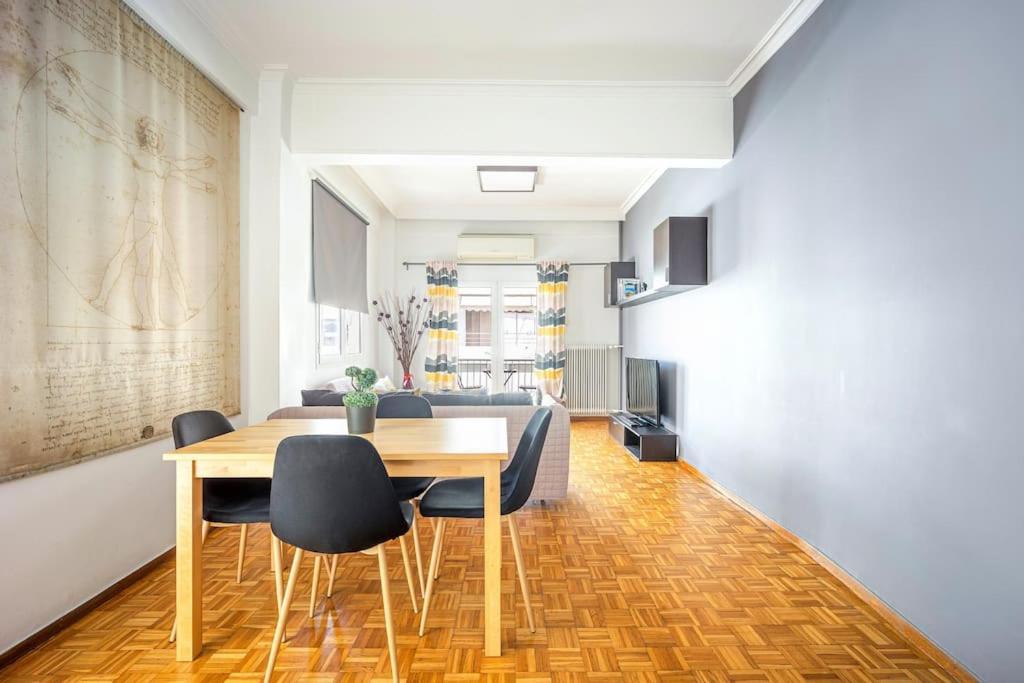 Apartment In The Middle Of Everything Афіни Екстер'єр фото